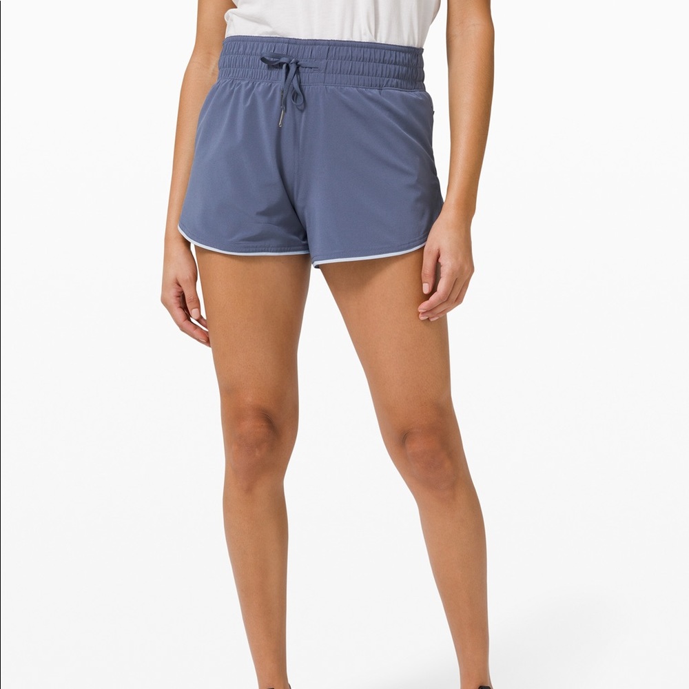 *SOLD* Lululemon Choose A Side Short Size 6